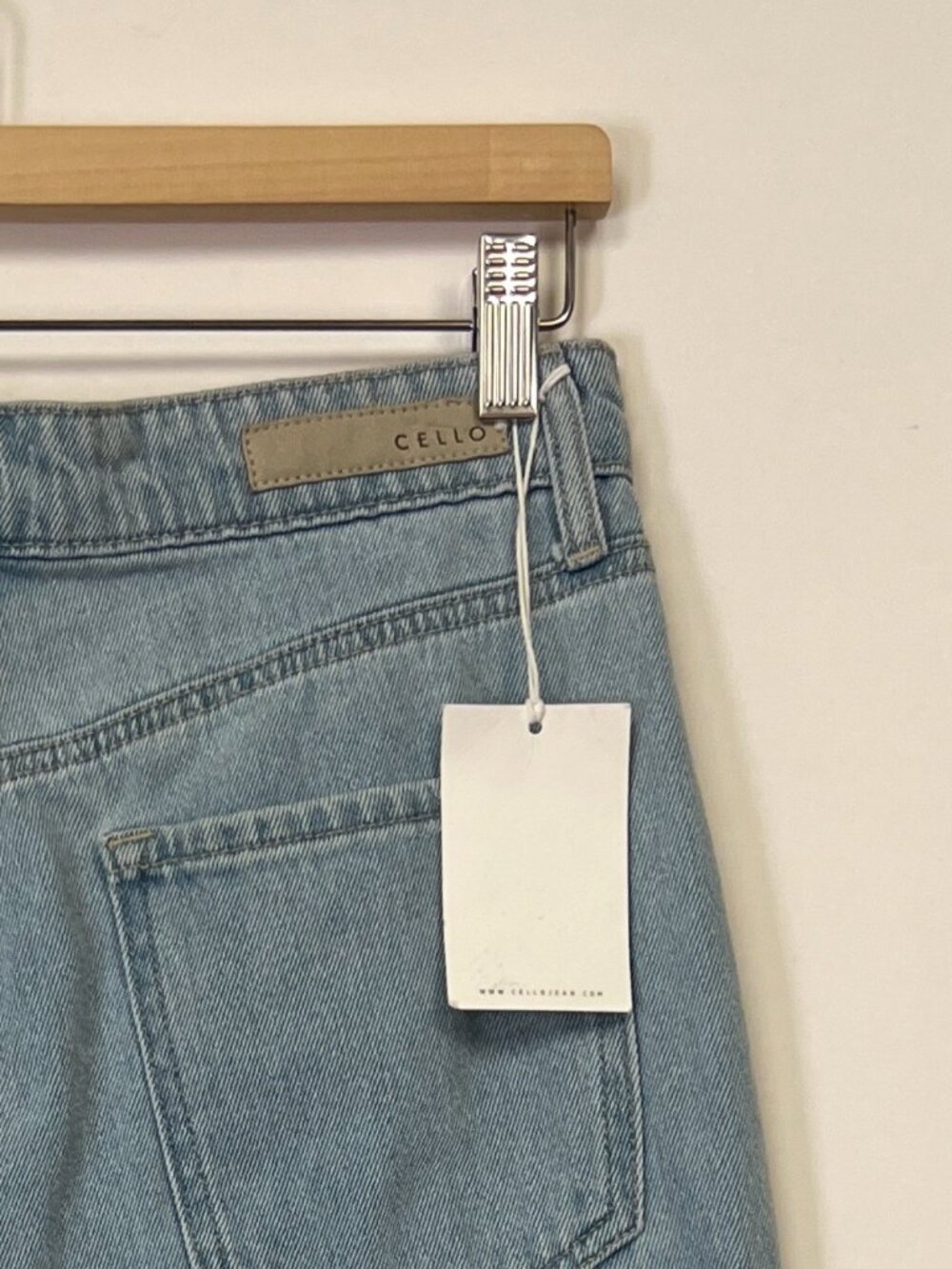 Cello Destroyed 90's High Rise Straight Leg Jeans Size 7 Waist 29" - Picture 6 of 11